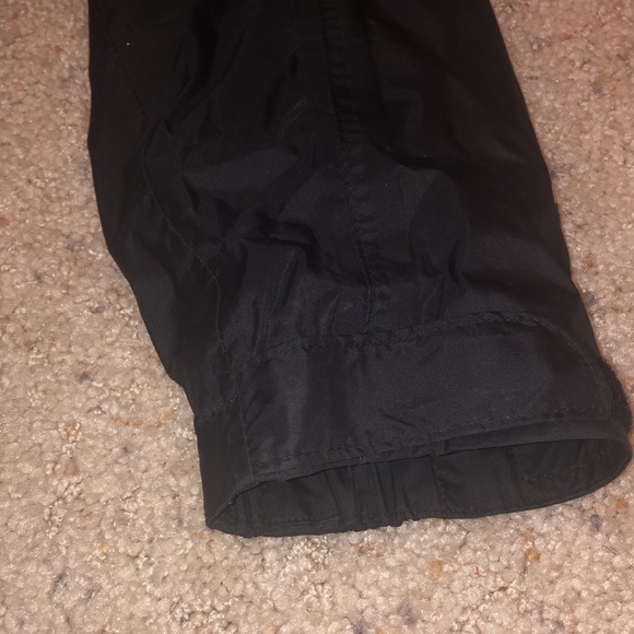 Colombia Women’s Omni-Tech Windbreaker Waterproof Jacket (M) - Picture 8 of 12